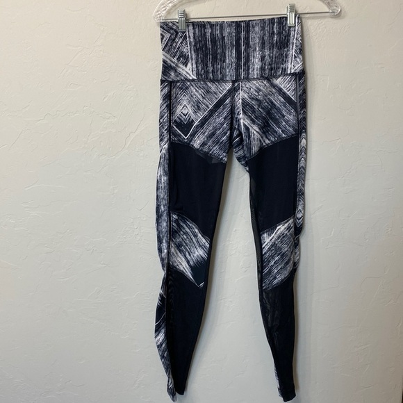 Lululemon hot to street pant in heat wave black size 6 - Picture 1 of 13